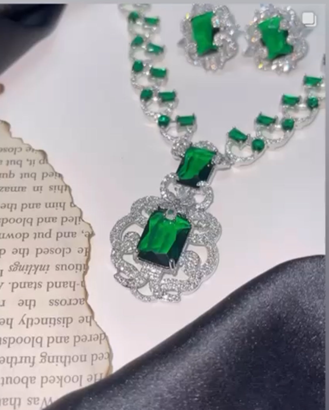 Malika AD Necklace Set