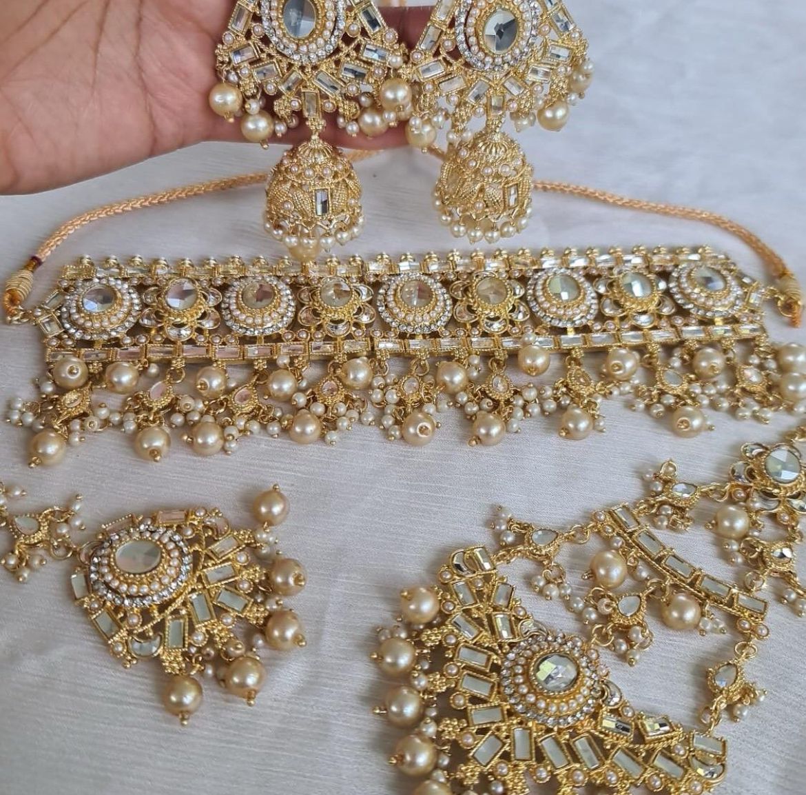 Semi bridal set