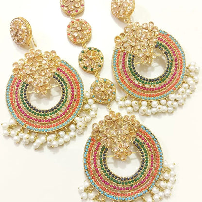 Stunning Jhumka Earrings with Maang Tikka: Perfect Bridal Accessory Set"
